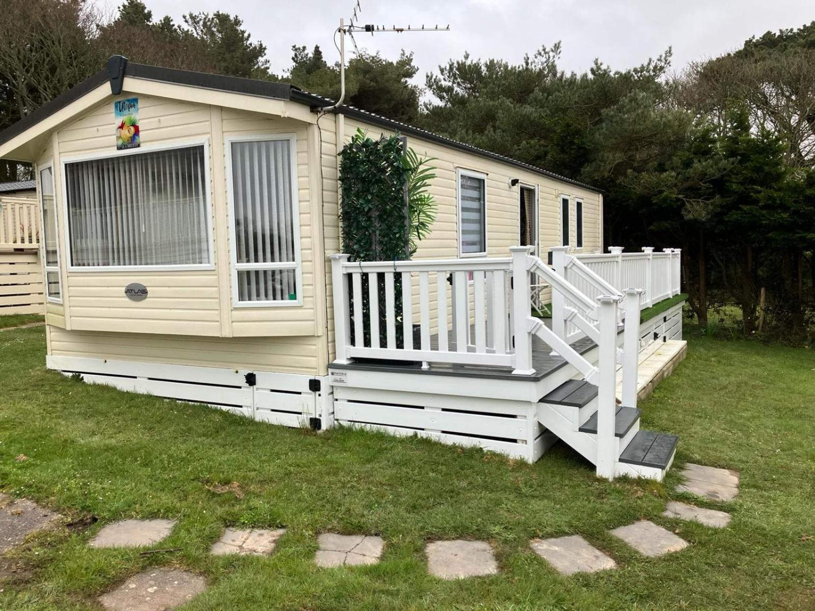 Seabreeze, Utopia, Walking Distance To Beach, 5 Star Shorefield Country Park, Milford On Sea, Shorefield Road, So41 0Lh, United Kingdom Exterior photo